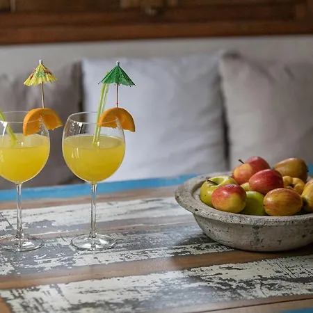 Iloi's In Peaceful Village W. Private