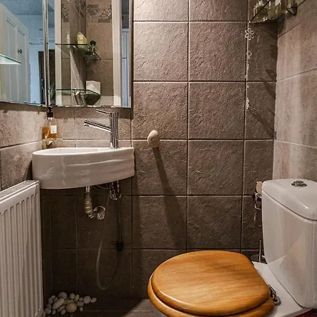 Iloi's In Peaceful Village W. Private