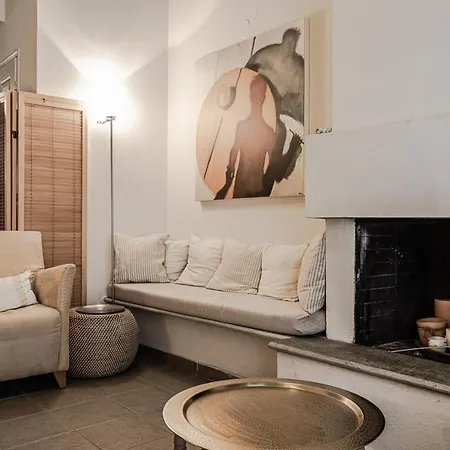 Iloi's In Peaceful Village W. Private Koropi