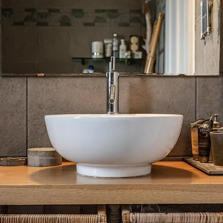 Iloi's In Peaceful Village W. Private * Koropi