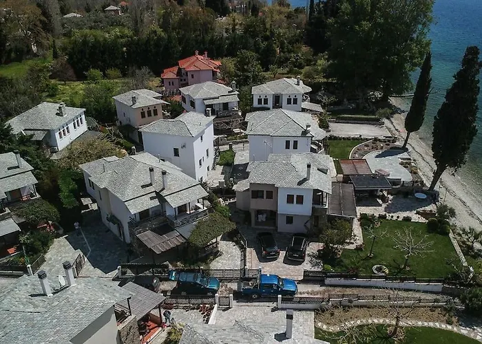 Iloi's In Peaceful Village W. Private