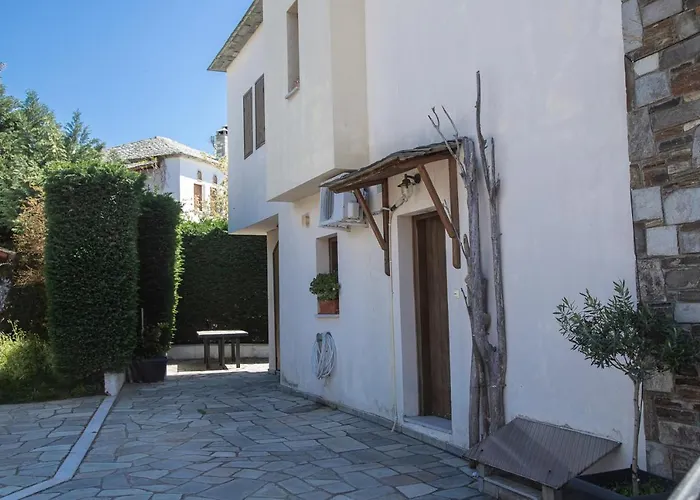 Iloi's In Peaceful Village W. Private Koropi