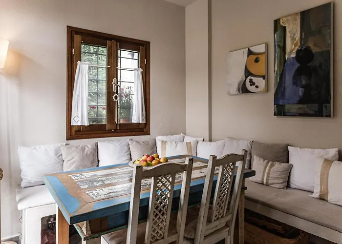 Iloi's In Peaceful Village W. Private Holiday home Koropi