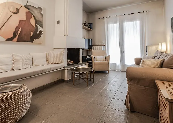 Iloi's In Peaceful Village W. Private * Koropi